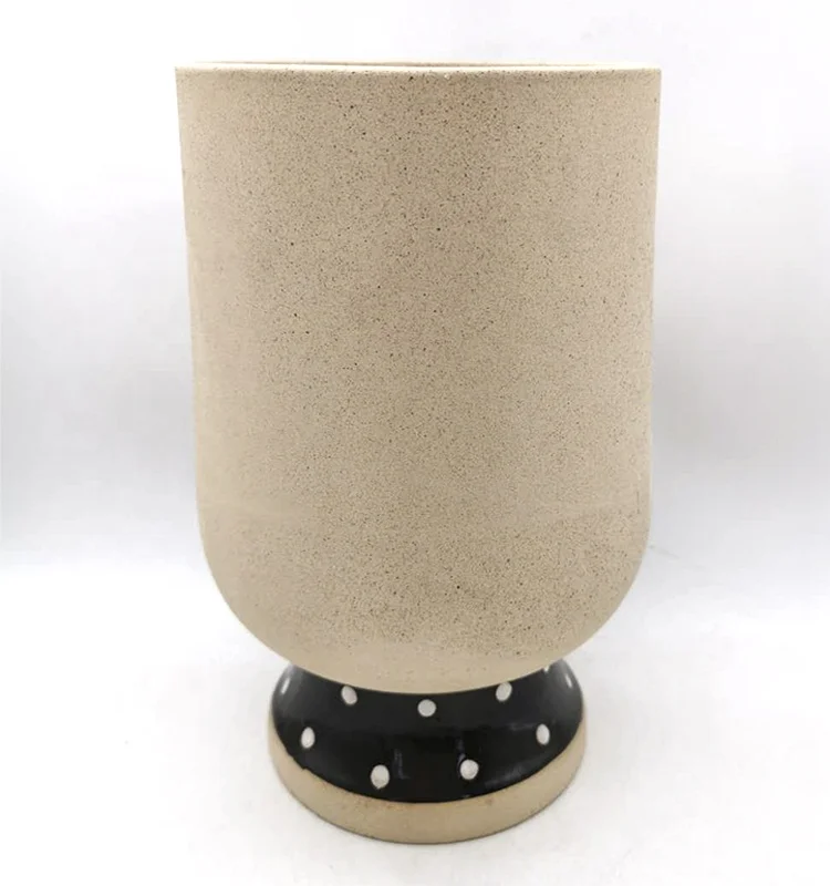 Wholesale hot sale lovely instagram 3D unique MEN shaped flower succulent pot in ceramic