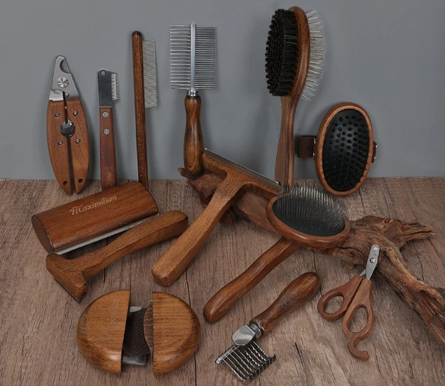 High-quality Wooden Handle Pet Brushes And Combs For Grooming eco-friendly Wooden Pet Care Kit