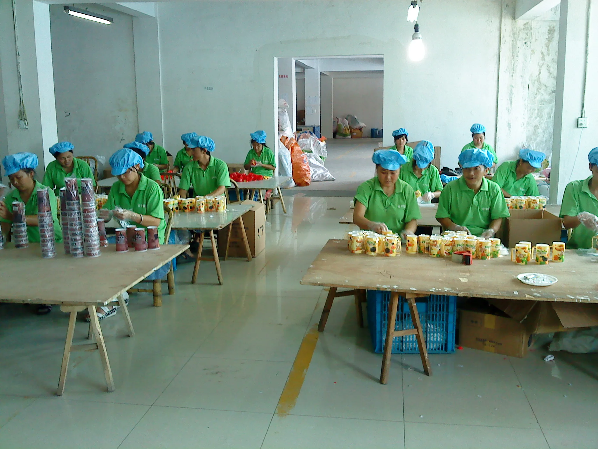 Most Popular Custom Plastic Adult Lunch Rectangle Box Insulated Folding Containers with Lock Modern Classic Design Food Storage