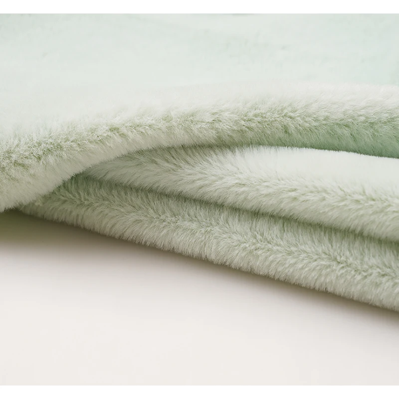 Chinese Factory Faux Rabbit Fur Fabric Eco-friendly Spun Yarn Long Pile Faux Fur Fabric Fluffy Imitation Rabbit Fur