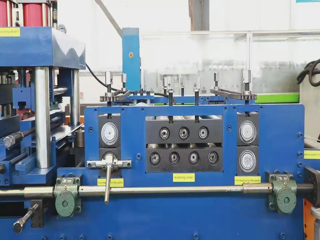 4 Inch Zee and 6 Inch  Cee 14 Gauge Steel Frame Roll Forming Machine USA Hot Selling Cz Purling Roll Forming Machine