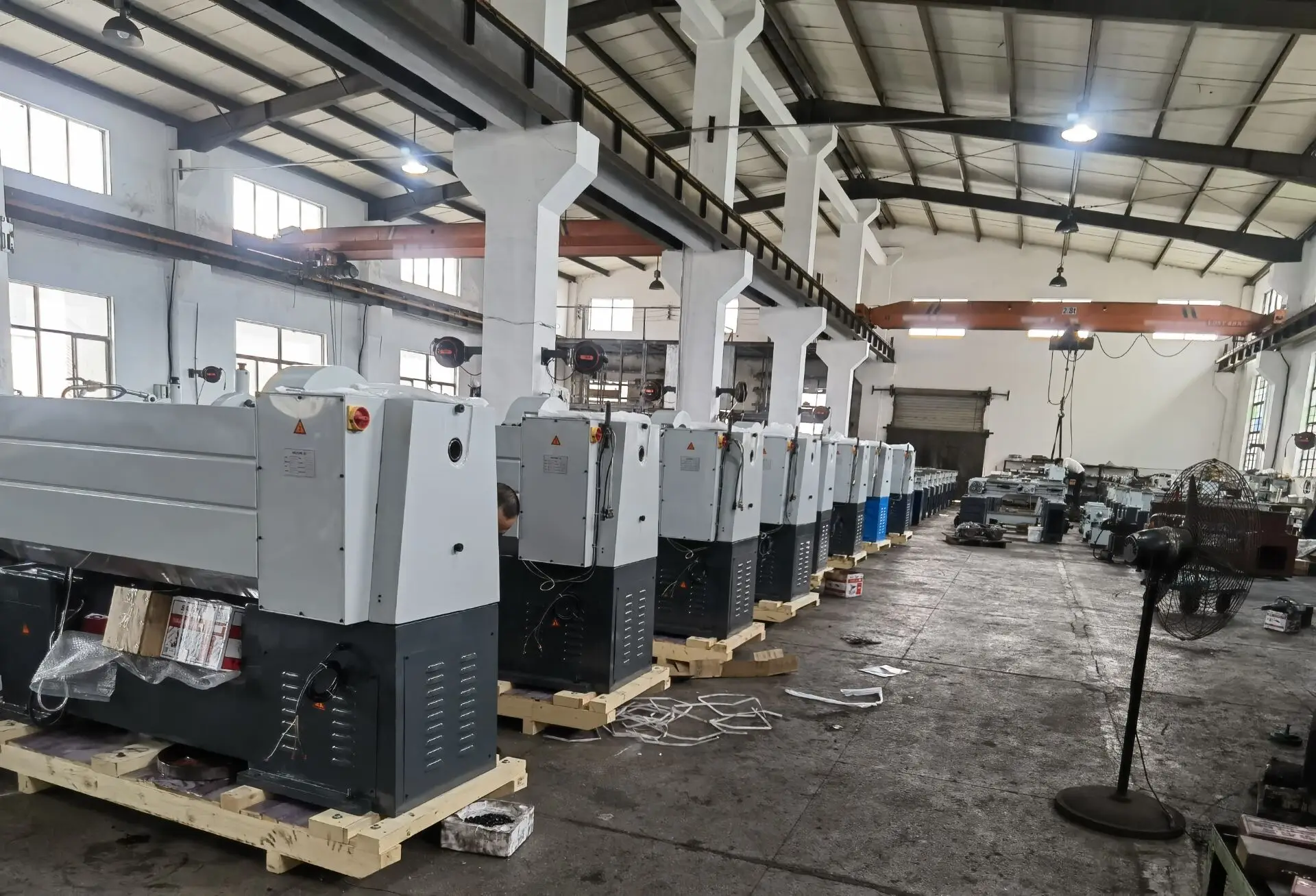 High Precision engine bench lathe machine C6246 with 82mm spindle bore