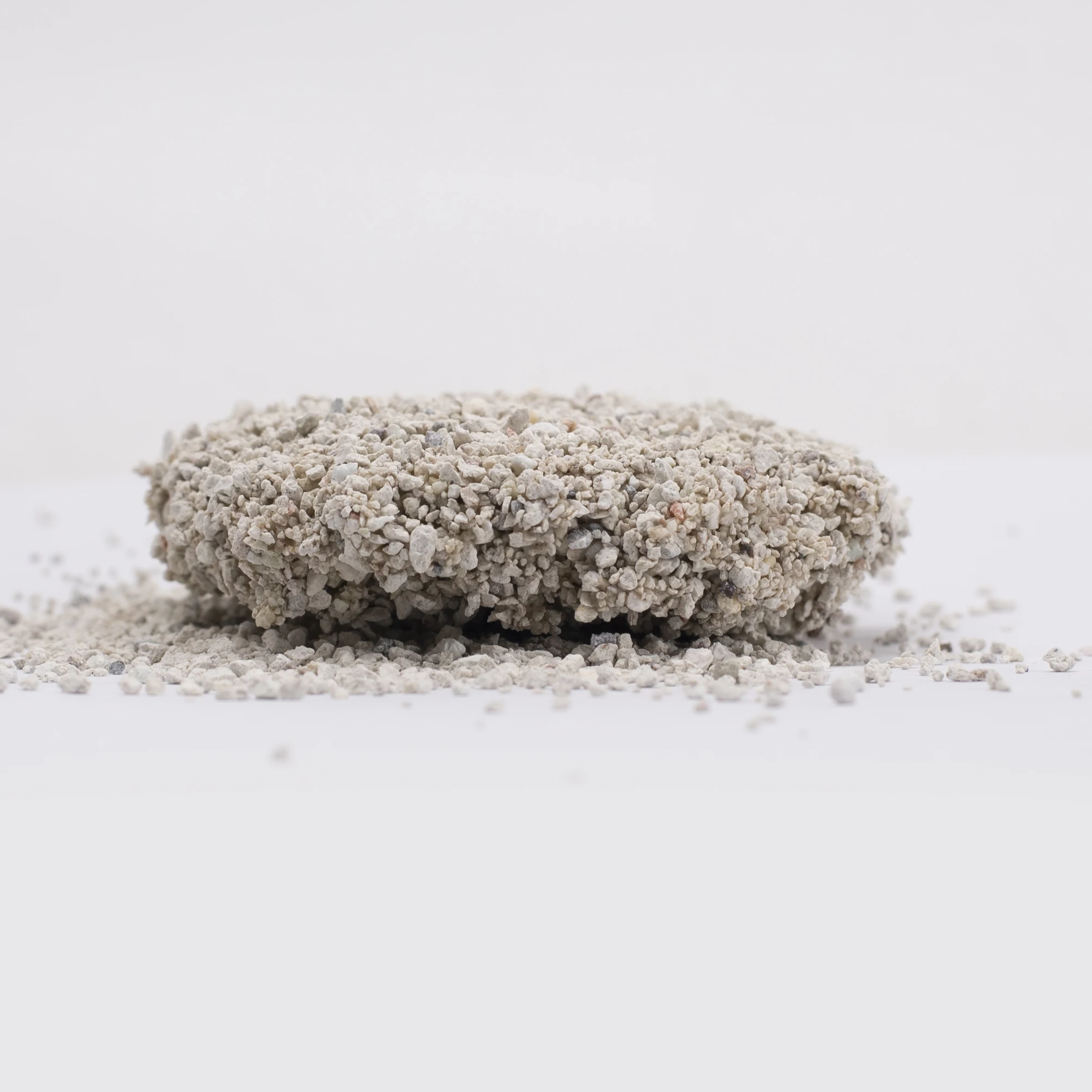 OEM/ODM Manufacturer low dust sand Ultra White sodium bentonite mineral bentonite cat litter