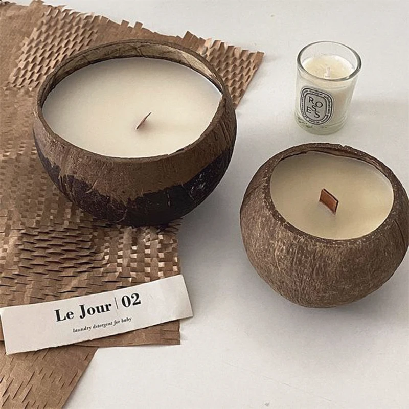 Wholesale Custom Luxury Wood Wick Coconut Bowl Candles Handmade Natural Coconut Shell Scented Candles