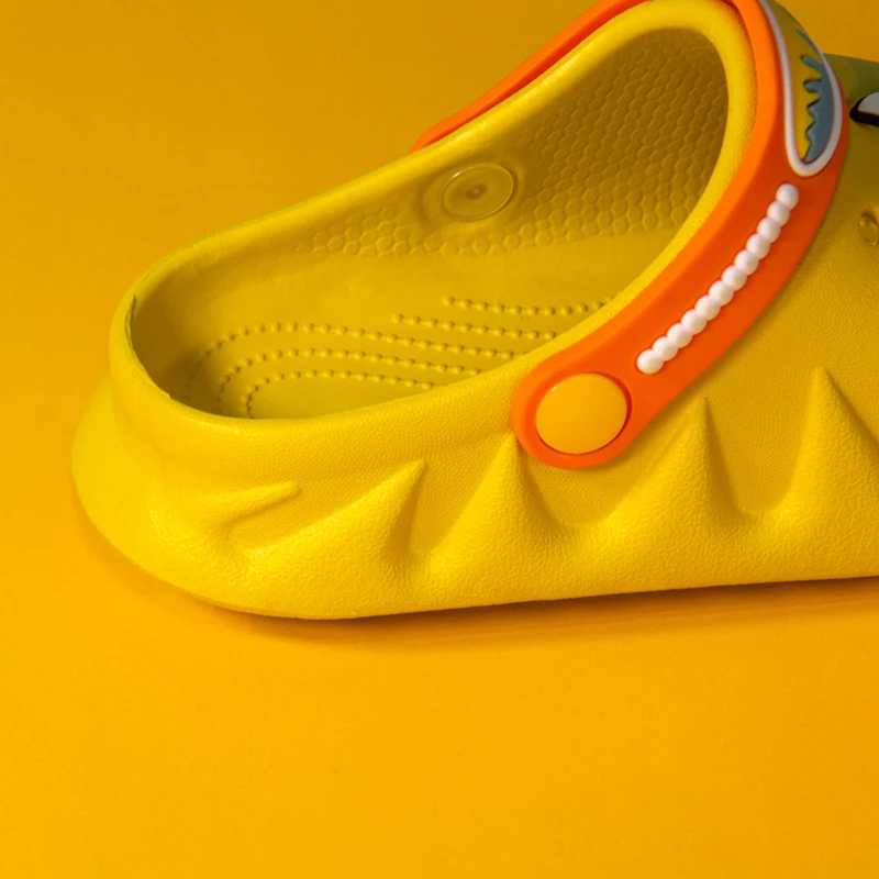 
wholesale Children Sandal Beach clogs Shoes unisex comfortable home slippers toddler size girlsboys EVA clogs kids slippers 