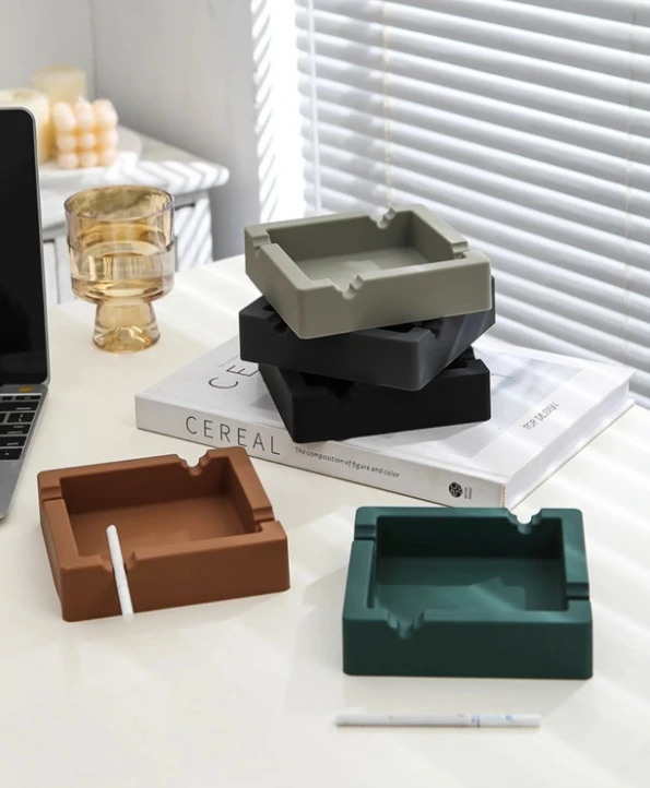 Cigar Accessories Gift Sets Silicone Plastic Cigar Ashtrays For Custom Cigars