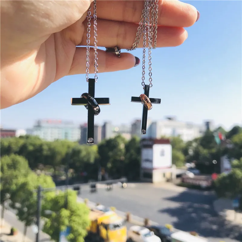 Retro Rose Gold Plated Stainless Steel love Couple Jewelry Fashion Simple Cross Pendant Necklace With Jesus Rings