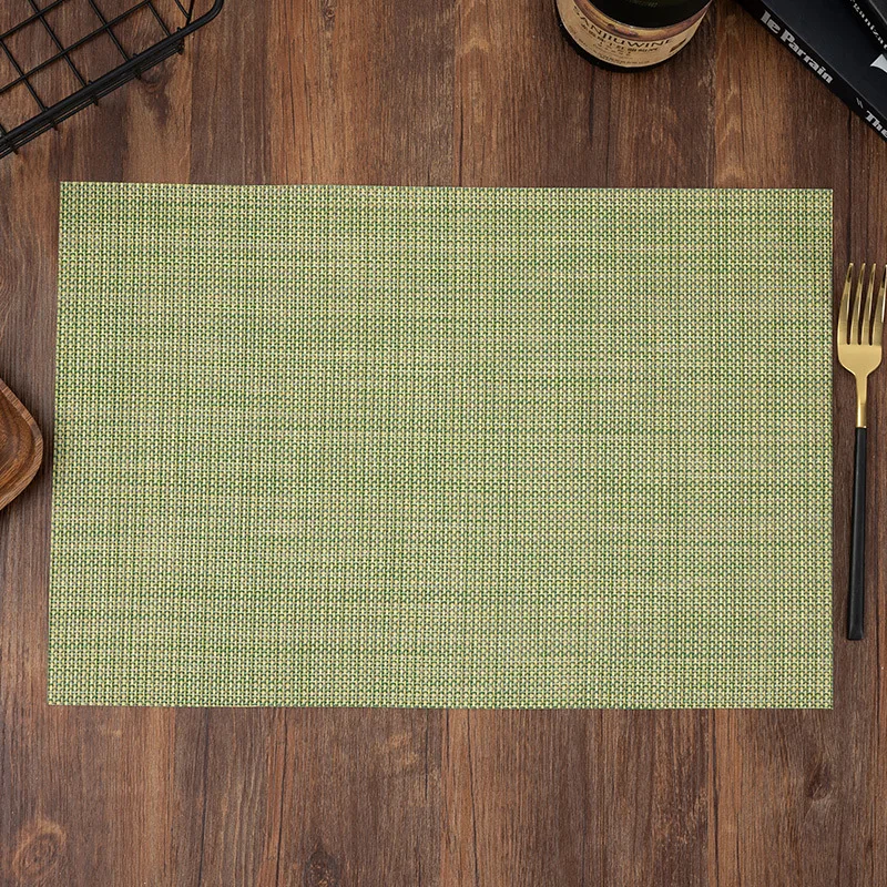Wholesale High Quality Luxury Home Decorative Anti-slip Gold Plastic Woven Placemat for Dining Table Mats PVC Placemats