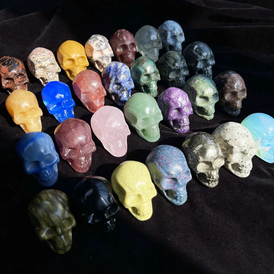 Wholesale 2 Inches Donghai Quartz Crystal Hand Carved Mixed Crystal Skulls For Healing Stones Decoration