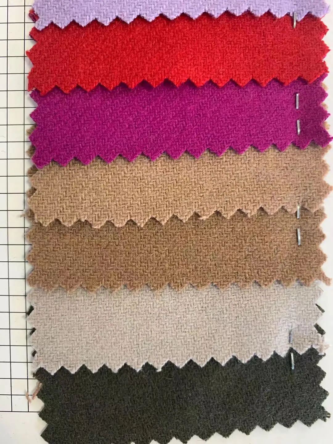  Высококачественная элегантная однотонная саржевая Женская осенне-зимняя одежда Фланцевая ткань