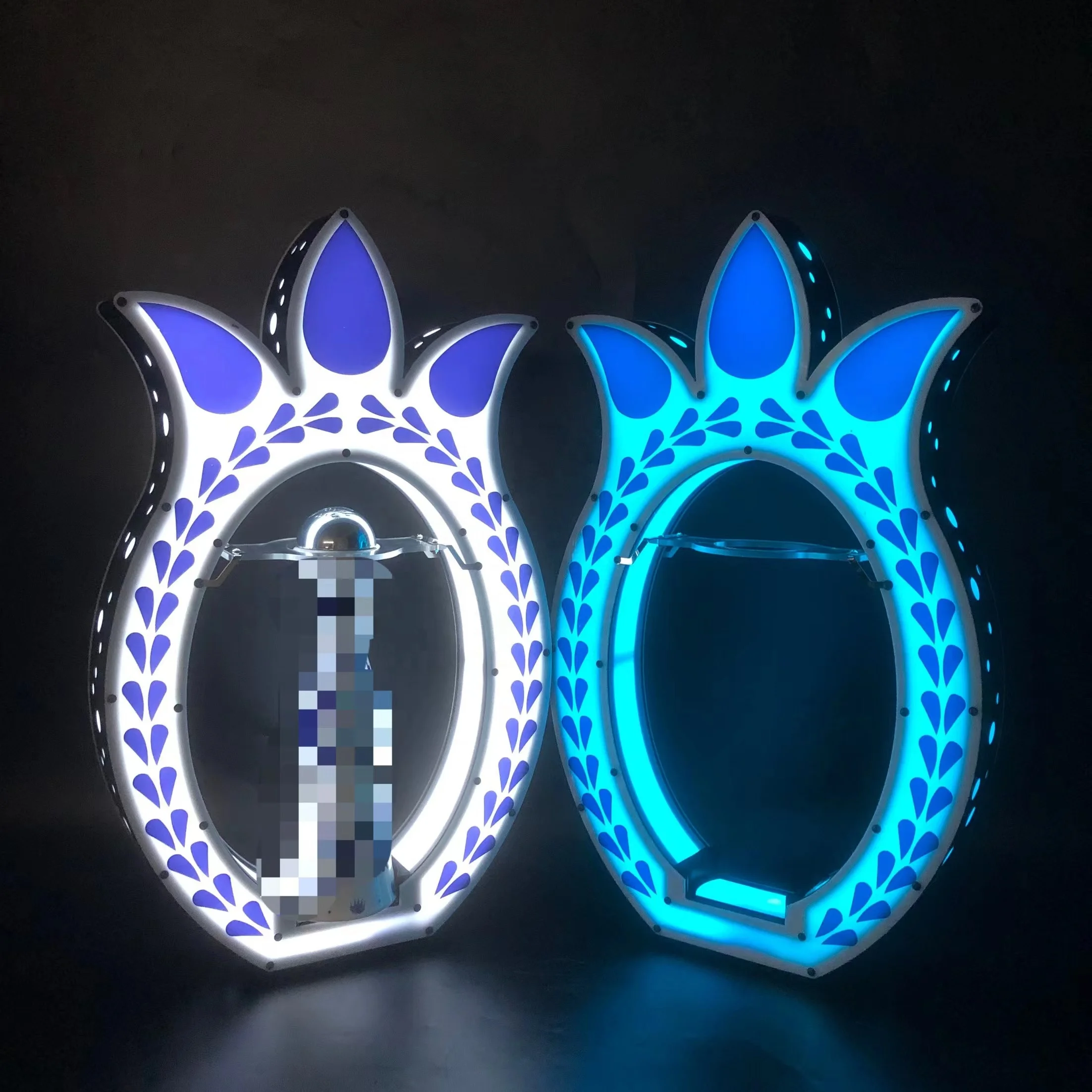 LED Small size premium bottle holder special for tequlia pineapple-shape metal frame agave liquor bottle presenter for bar, club