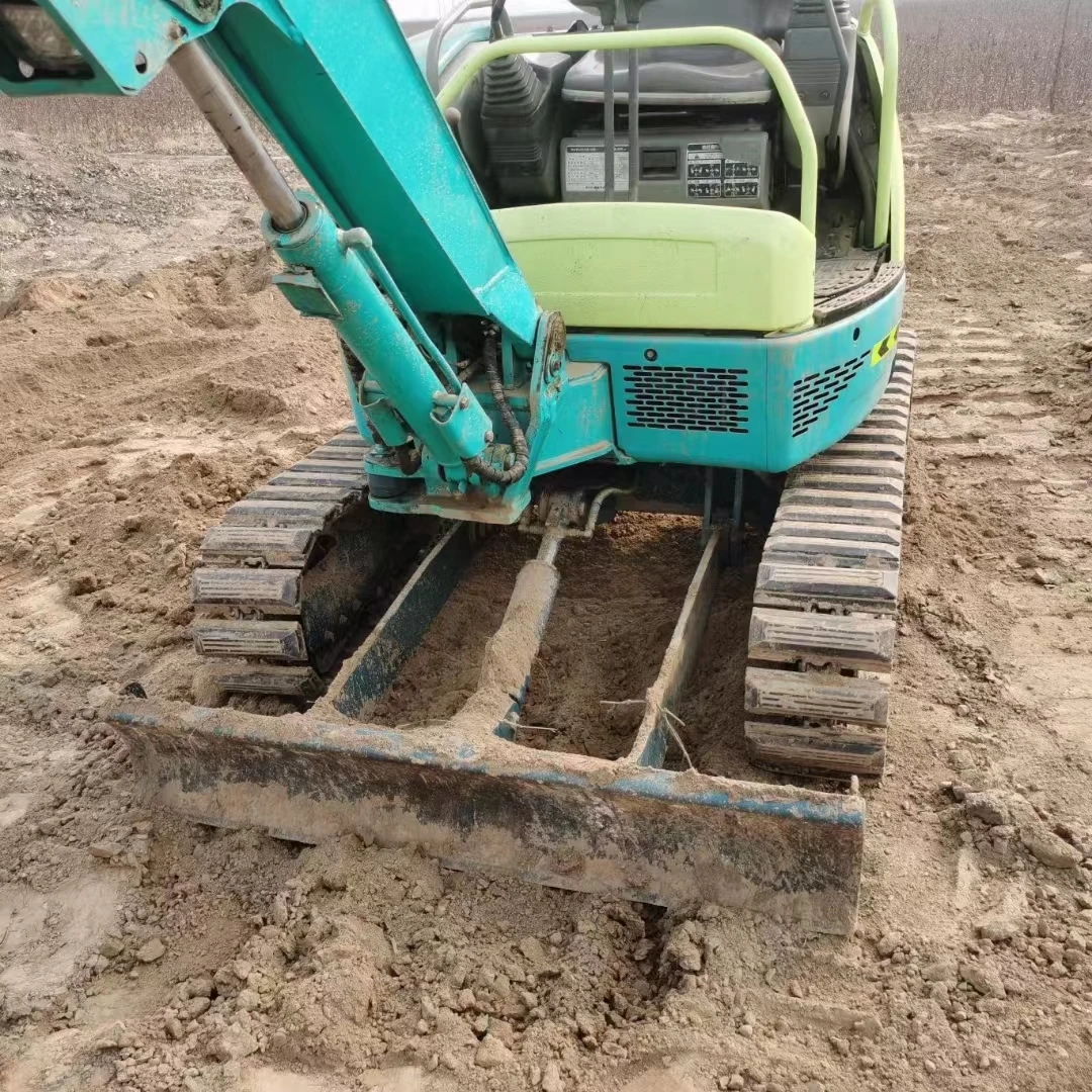 Second hand VIO20 mini excavator 1ton 2ton crawler earth digger machine with dozer