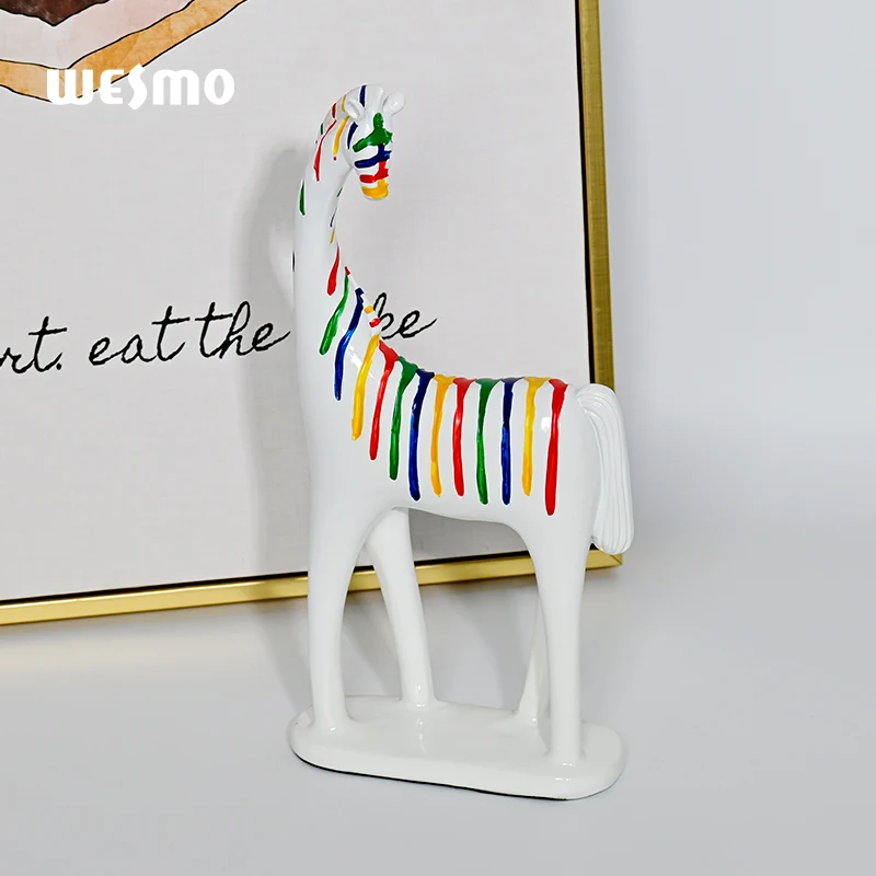 Modern nordic colorful animal desk decoration art graffiti high quality tabletop decor Resin sculpture ornament