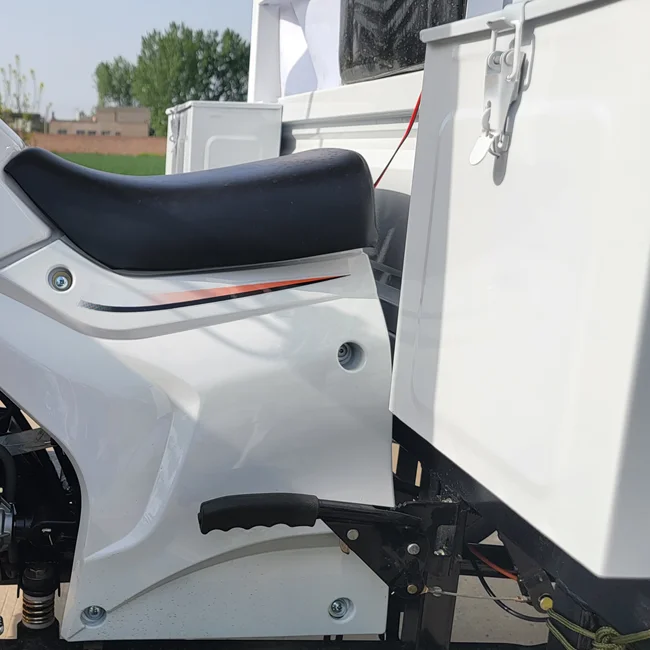 Offroad Tuk Tuk 3 Wheel  Sport Motorcycle a Ambulance  Three Wheel Motorcycle