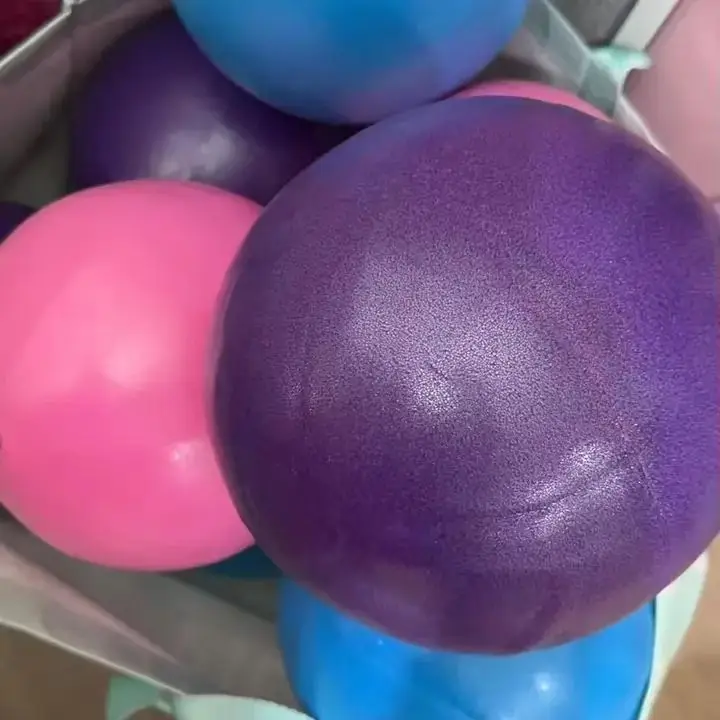 Gym Pilates Ball Small Yoga Exercise Ball Inflatable 20-25 Cm Small Mini Balance Yoga Custom Pilates Ball For Sports