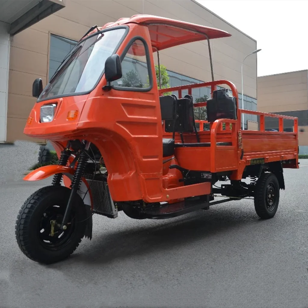 Promotional motorized gas powered cargo tricycle/three wheel motorcycle with cabin for adult