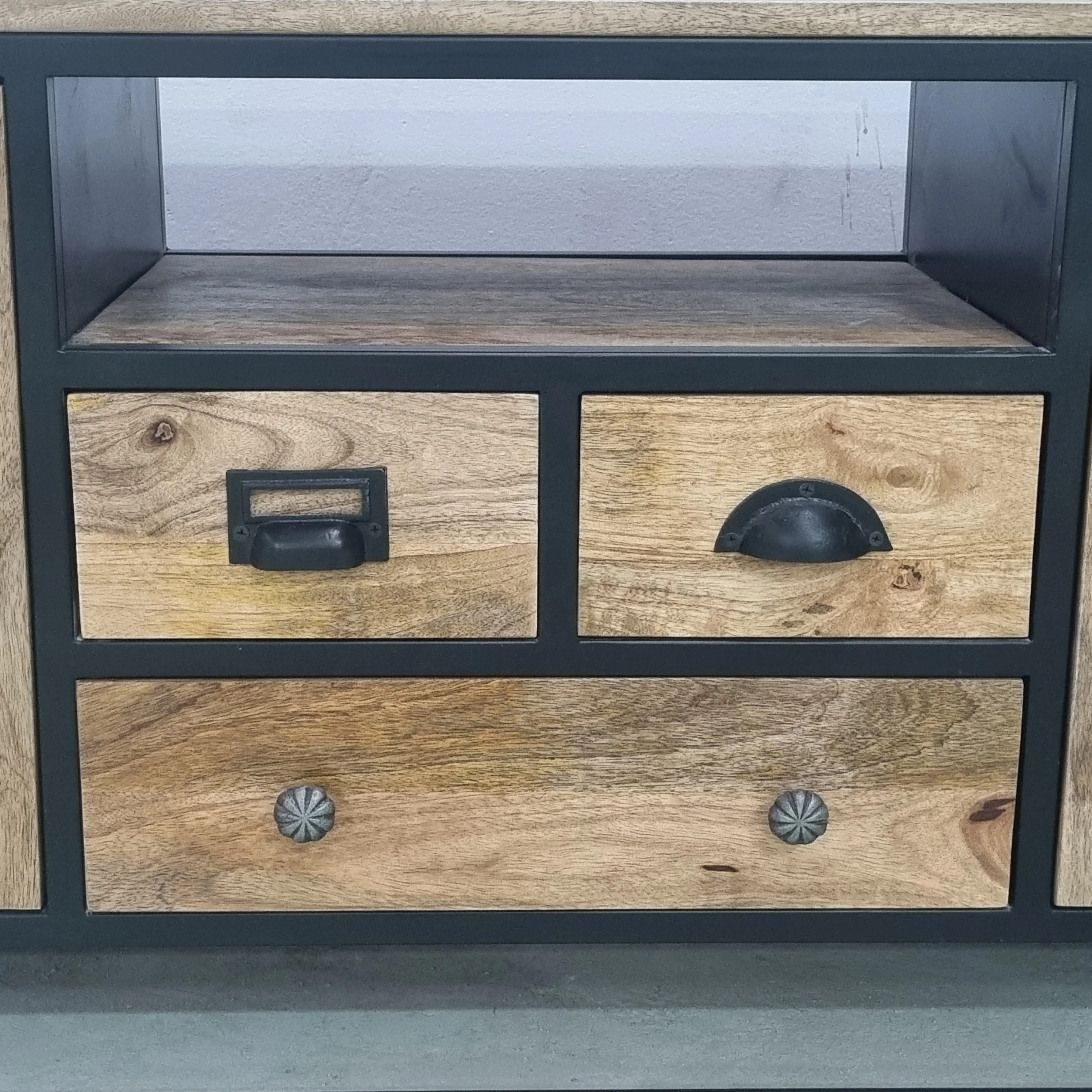 2024 Latest Design Modern Home Furniture Best Selling TV Stand with 3 Drawers and 2 Doors Storage Features for Living Room