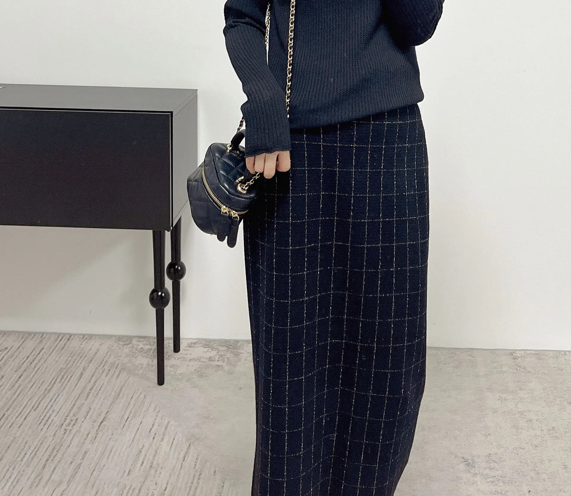 Autumn and winter new thickened knitted half plaid skirt small fragrance straight skirt