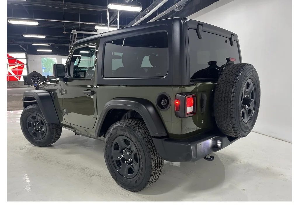 Clean Title High Performance   Used Jeep Wrangler Rubicon 2021 Model Year V6 Engine cars Ready to drive and export worldwide