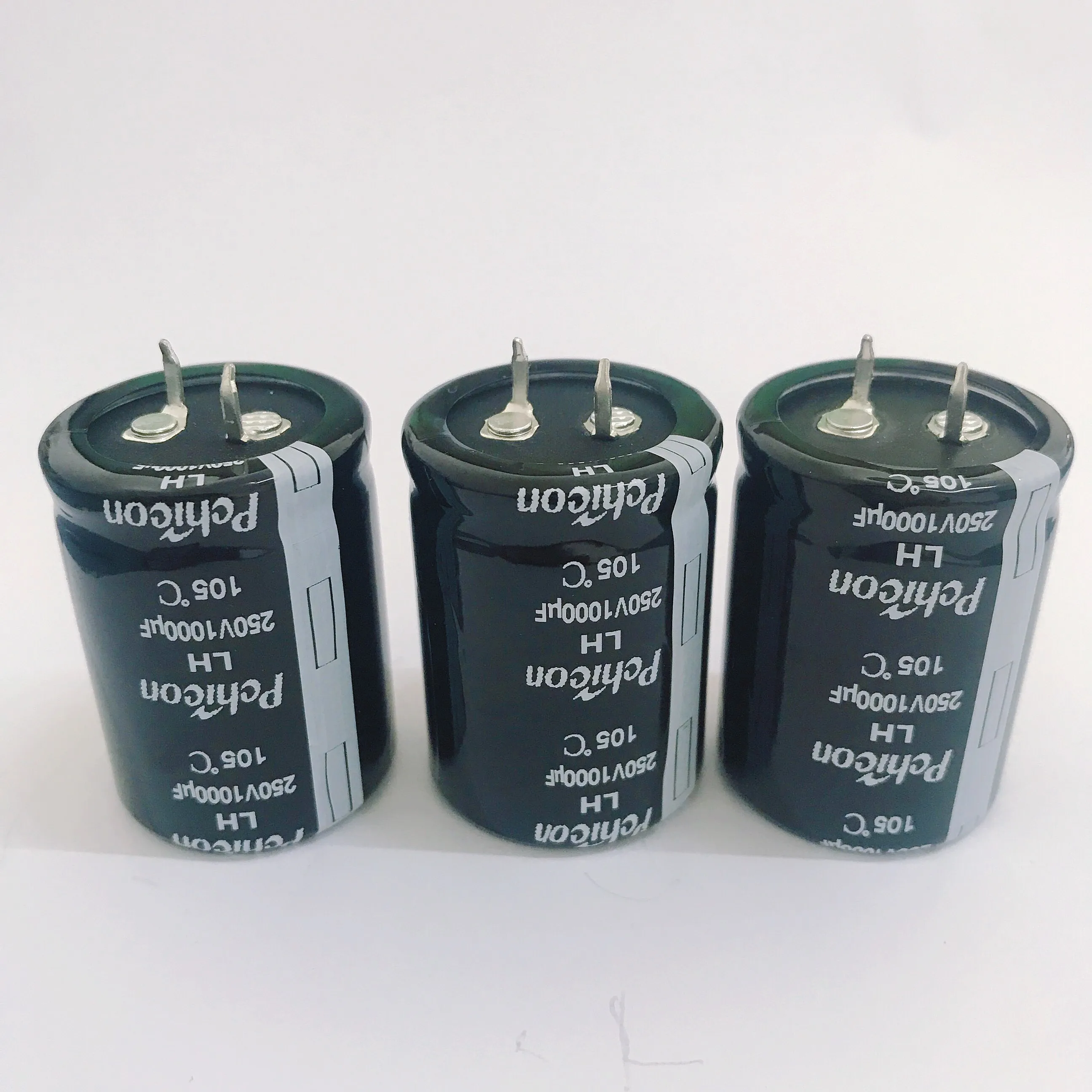 Конденсаторы высокого напряжения Pchicon 680 мкФ 400v 35*50 LH конденсаторы большого размера электролитический