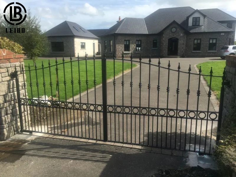 Hot Dipped Galvanized Steel Gate Fence Garden Steel Fence Gate with Post