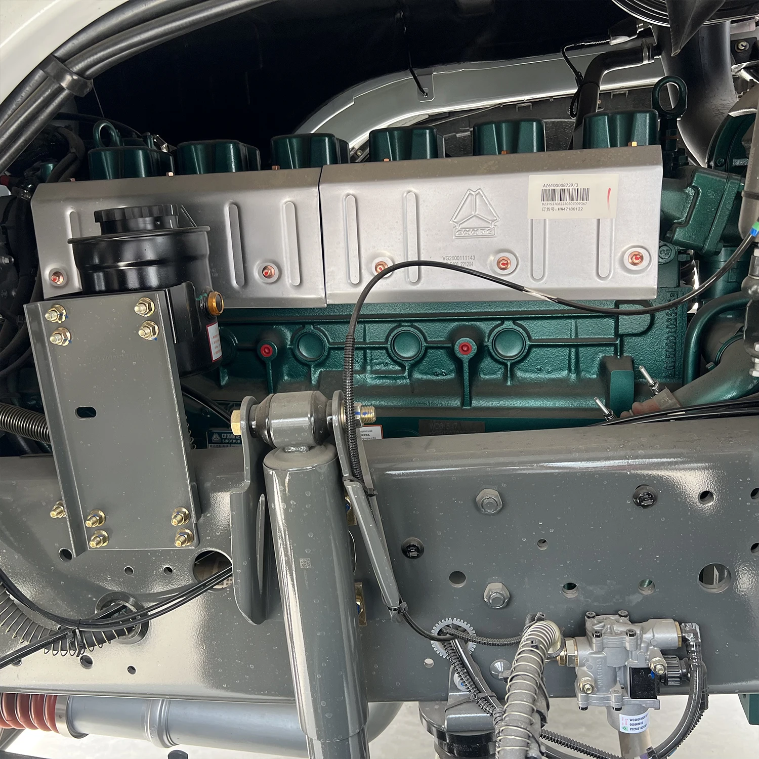 HOwo sino 7 60 Ton 8x 4 12 tires  Howo WP 400 Horsepower Dump Truck For Sale