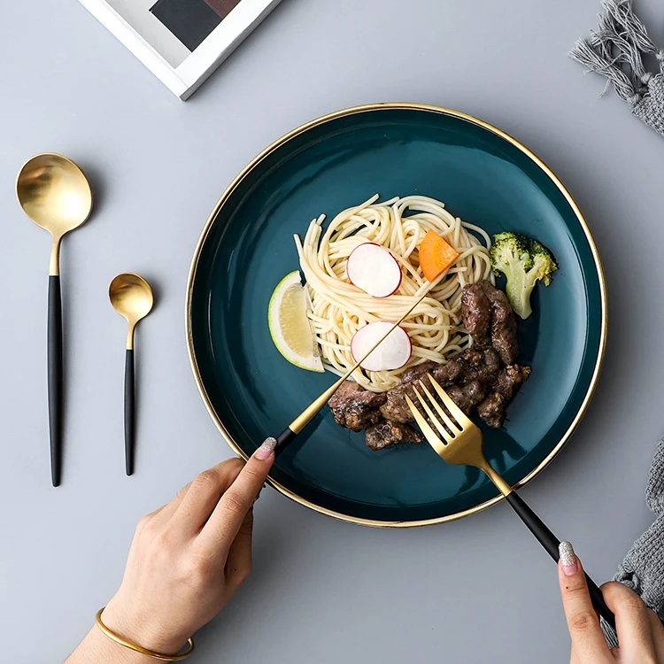 Retail 16 pieces PVD gold cutlery spray paint black handle flatware sets knife fork spoon cutlery set gold flatware set