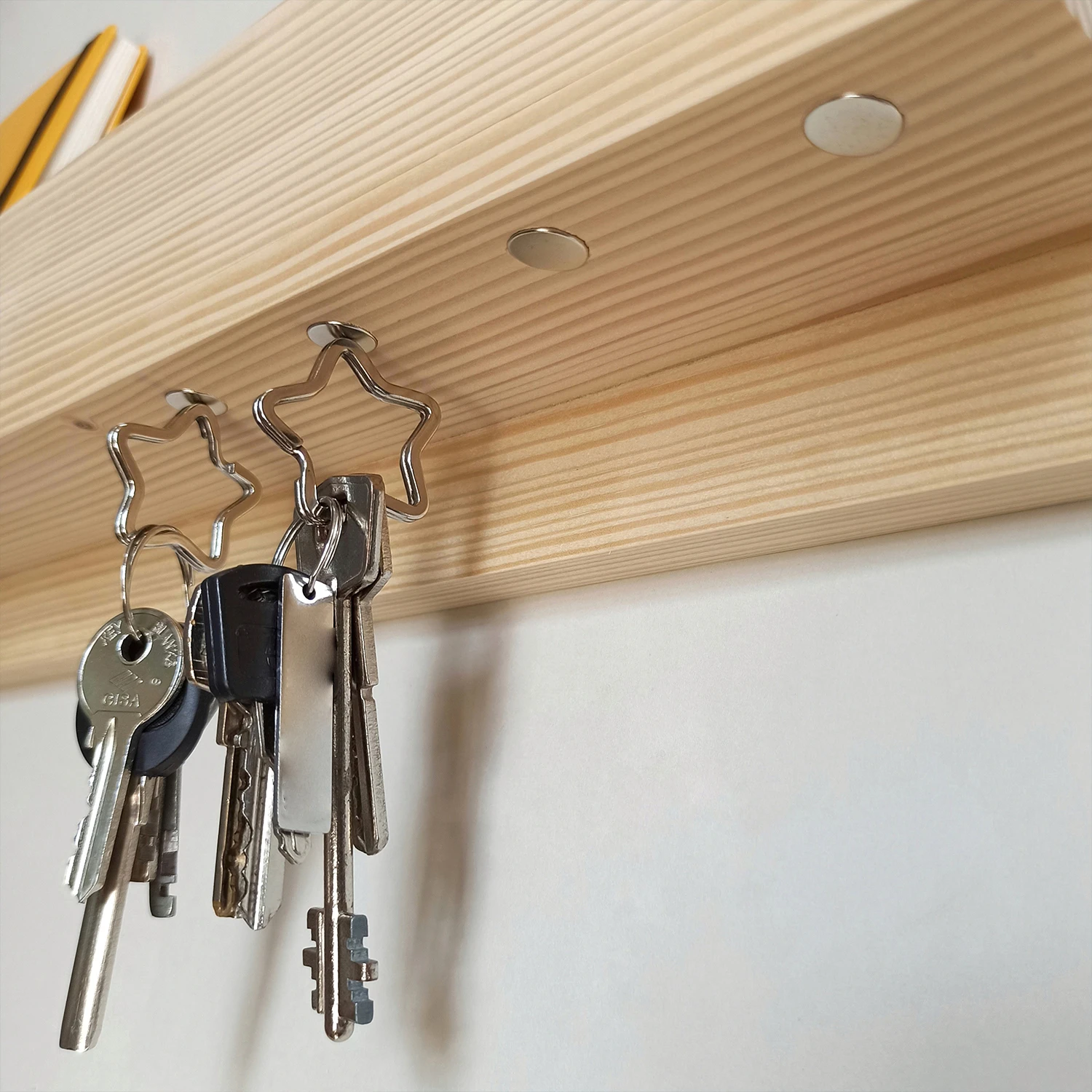 Beech Wall Mounted Wooden Key Rack Key Holder With Storage Shelf