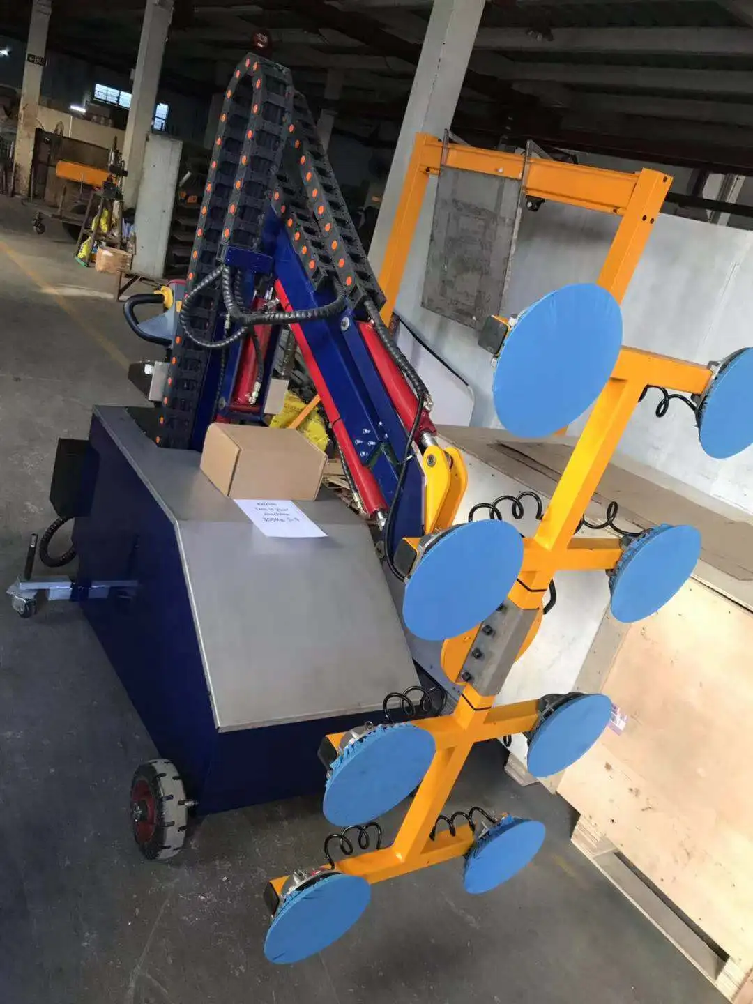 Crane-arm Glass Handling Lifter Robot Electric Vacuum Suction Cup Rotating and Lifting Equipment for Curtain Wall Installation