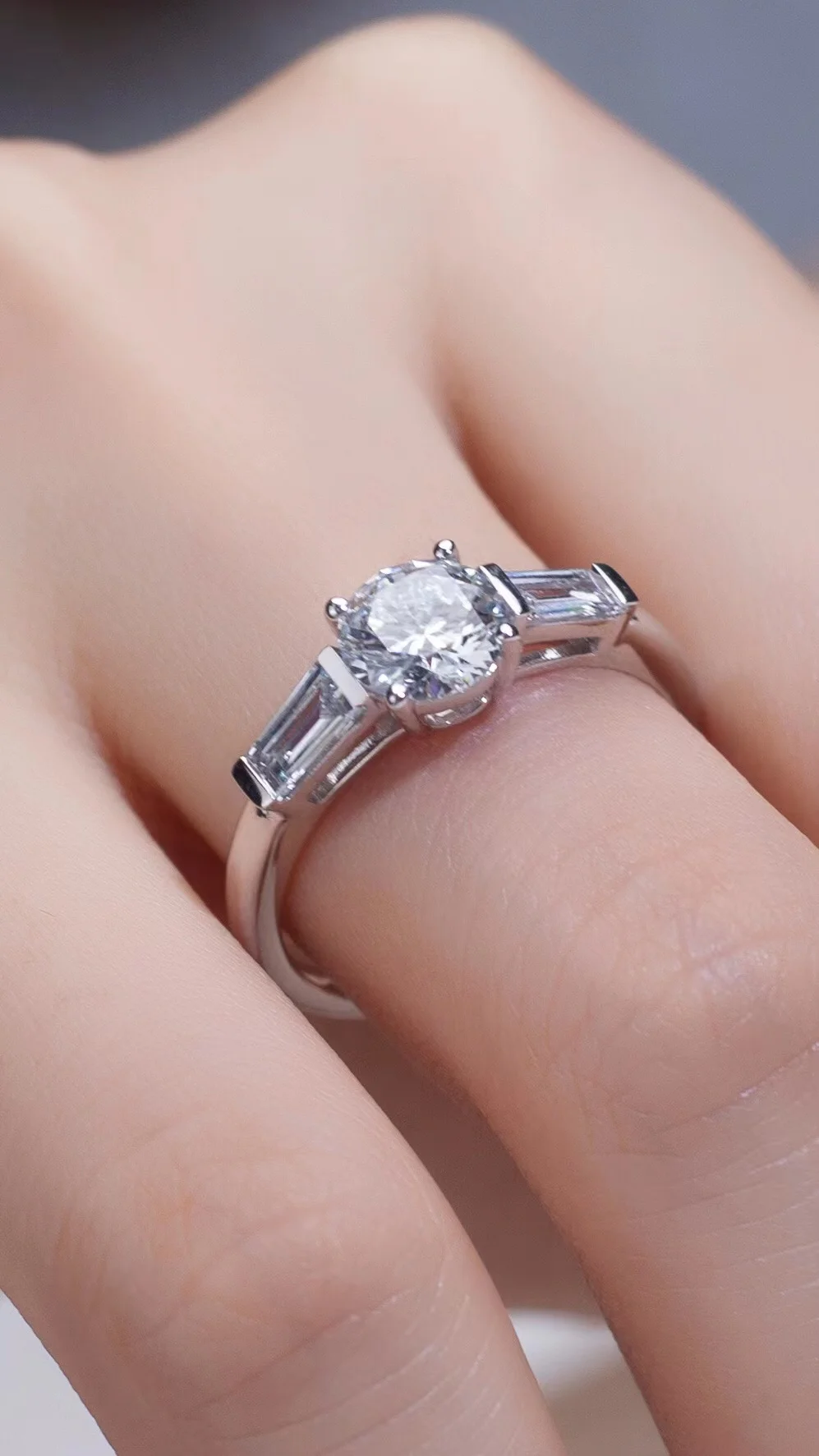 Four Prong Ring Side Edge with Emerald Cut Lab Created Diamond 18k Gold CLASSIC HY Round White Gold Engagement Bands or Rings