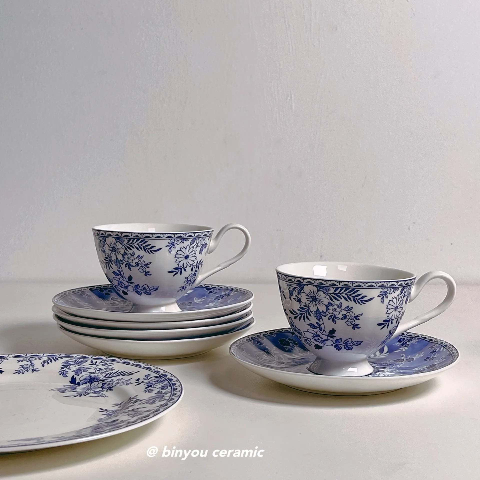 2024 hot seller  luxury Chinese style vintage porcelain tea coffee cup set cup and sauce set for wedding restaurant coffee shop