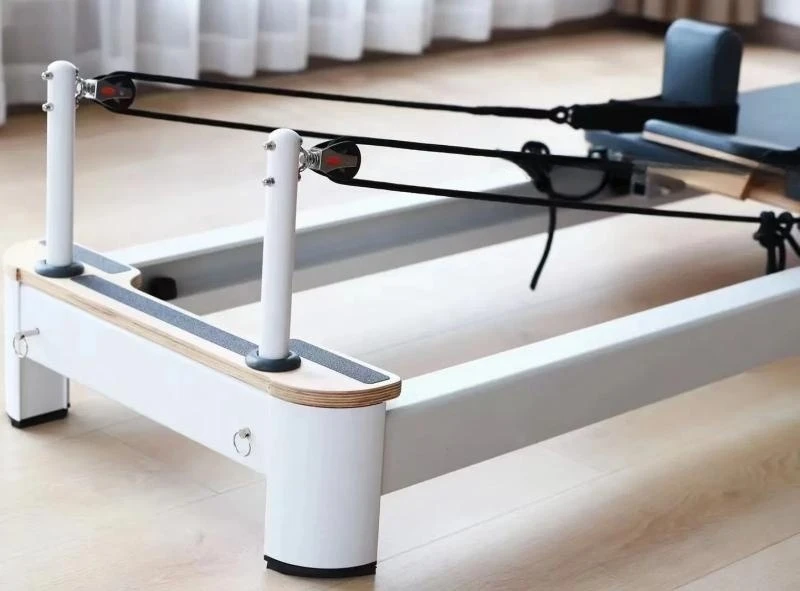 Gericon Fitness Sports Gym Studio Newest Machine White Aluminium Pilates Reformer for Balance Body