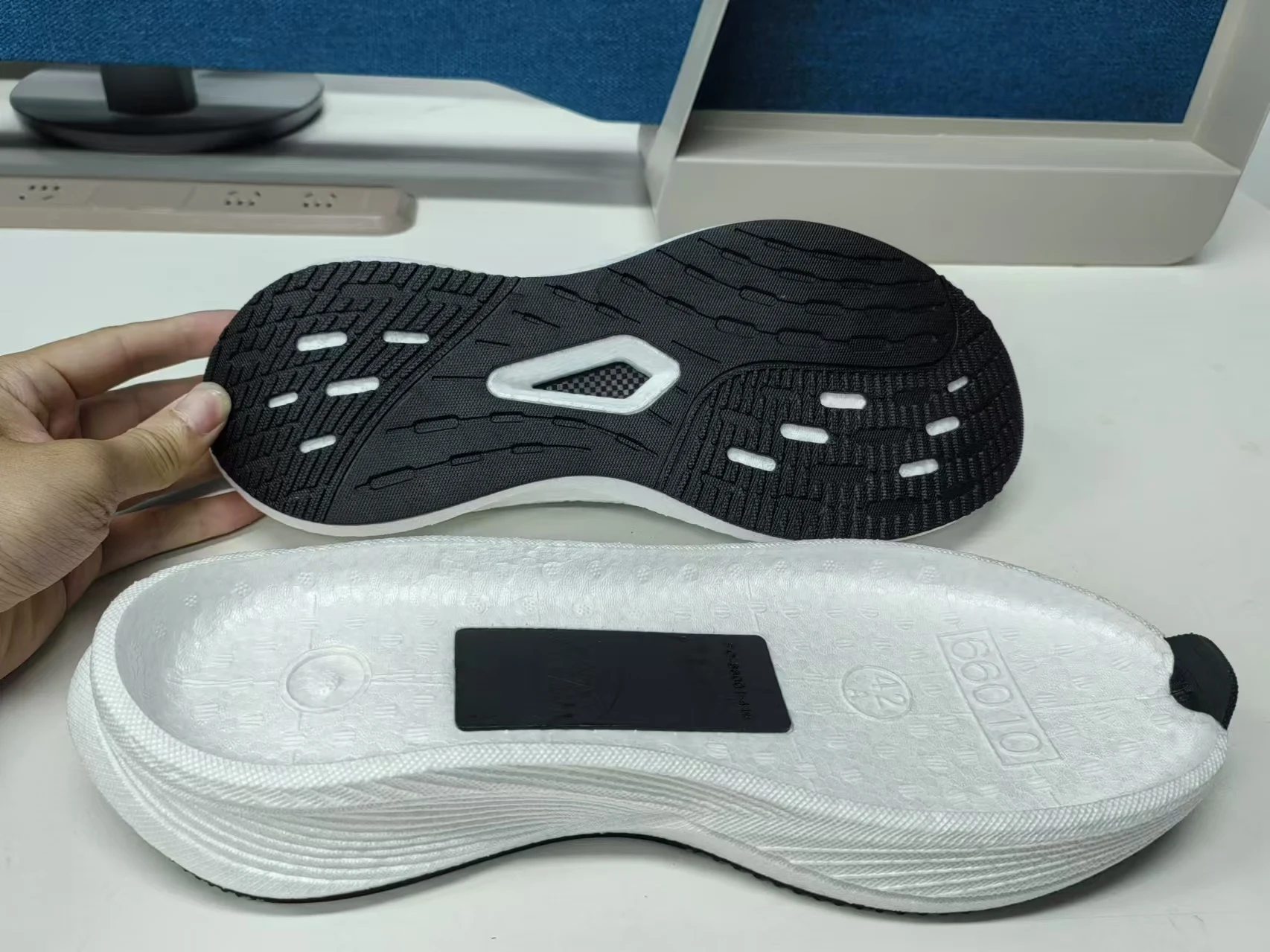 Sneaker Sole ETPU Outsole Non-Slip Wear-Resistant Rubber Sports Running Shoes Sole