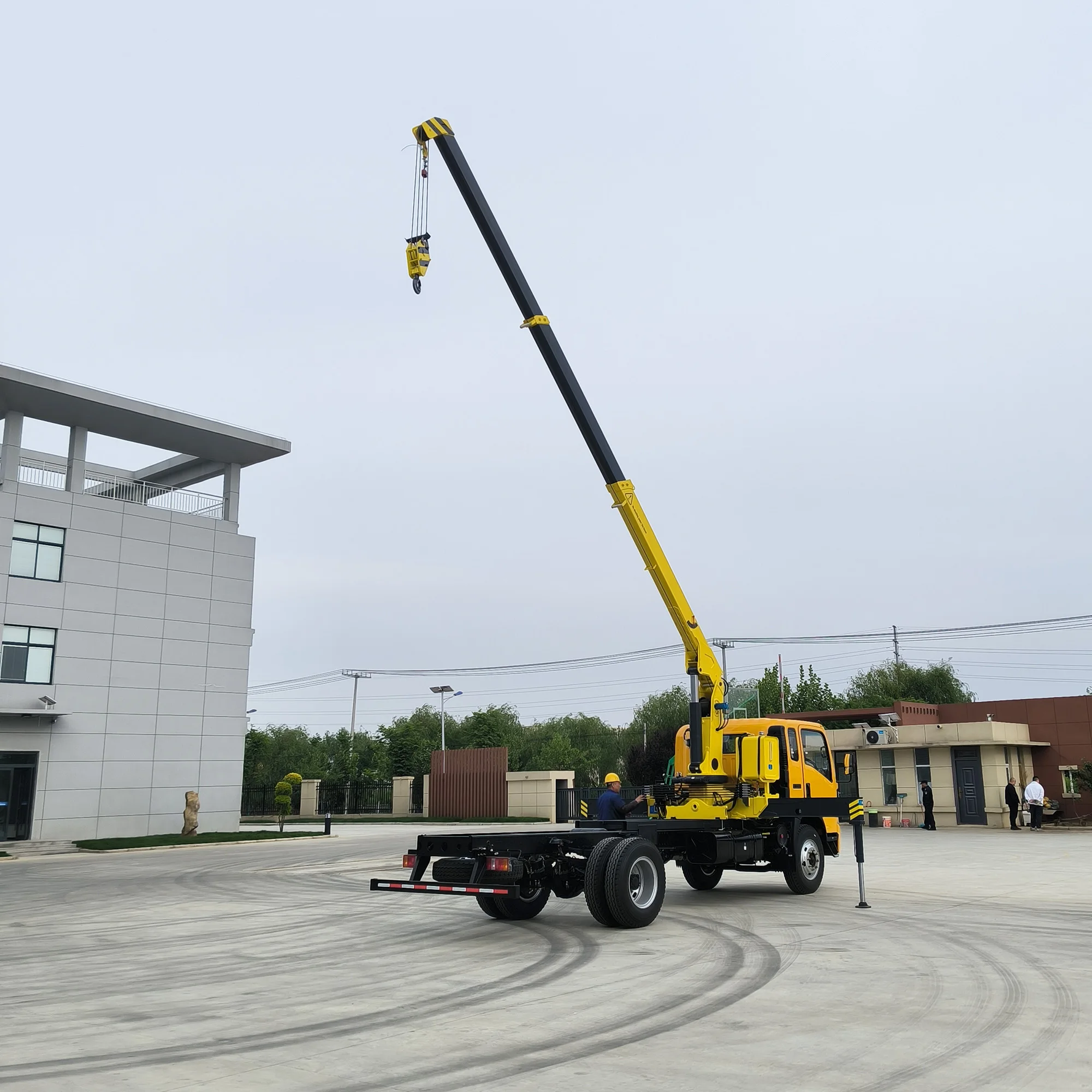 Customized Multifunctional Articulated Arm Hydraulic Boom Lifting Crane 6 Ton 8 Ton Truck Loader Crane Car Lorry For Trailer