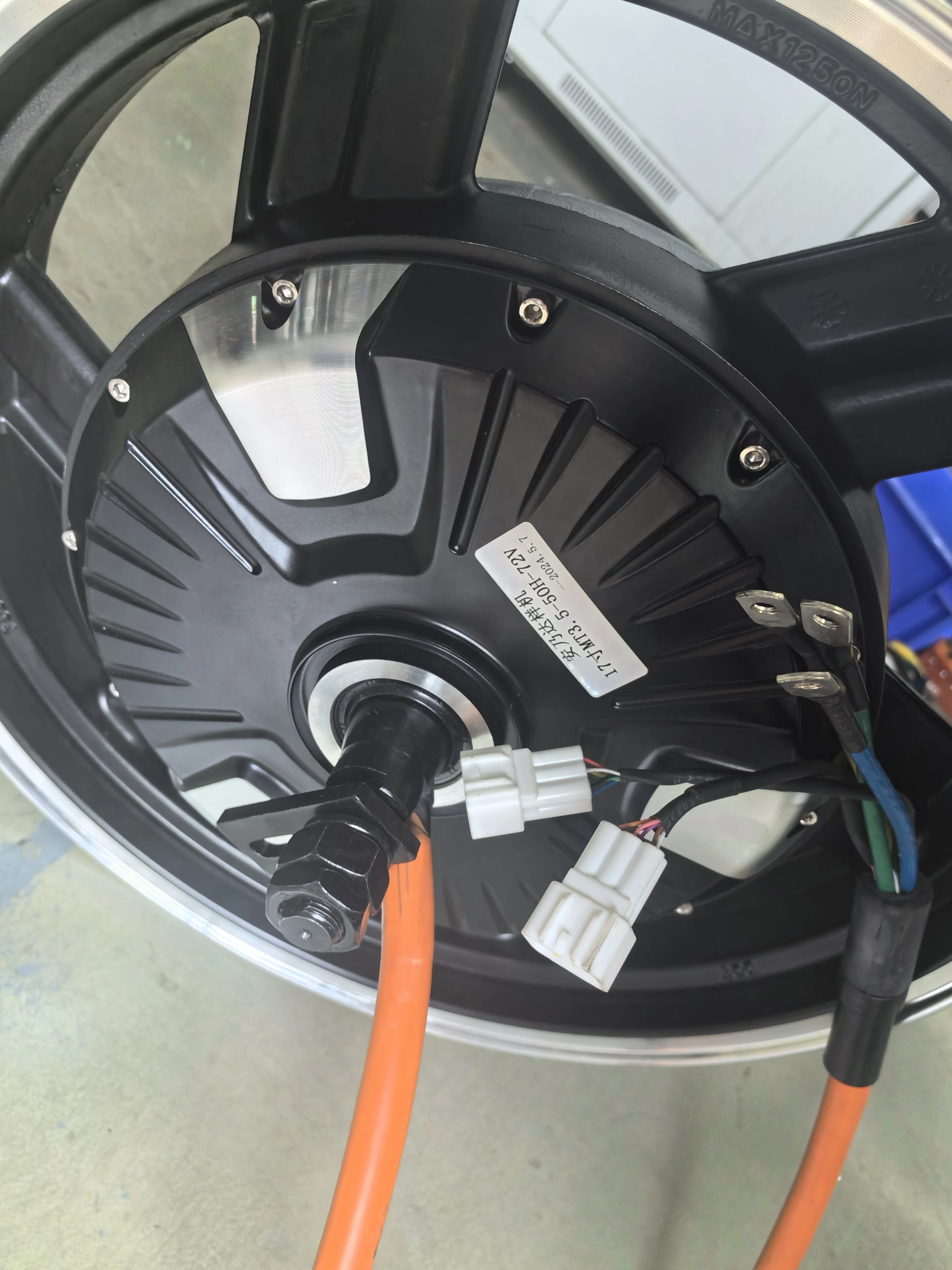 High efficiency 17inch 5000w/5kw 72v electric motorcycle wheel-hub motor for sale