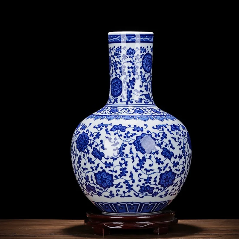 Wholesale Vintage Chinese Style Home Decor Blue And White Porcelain Ceramic Vase