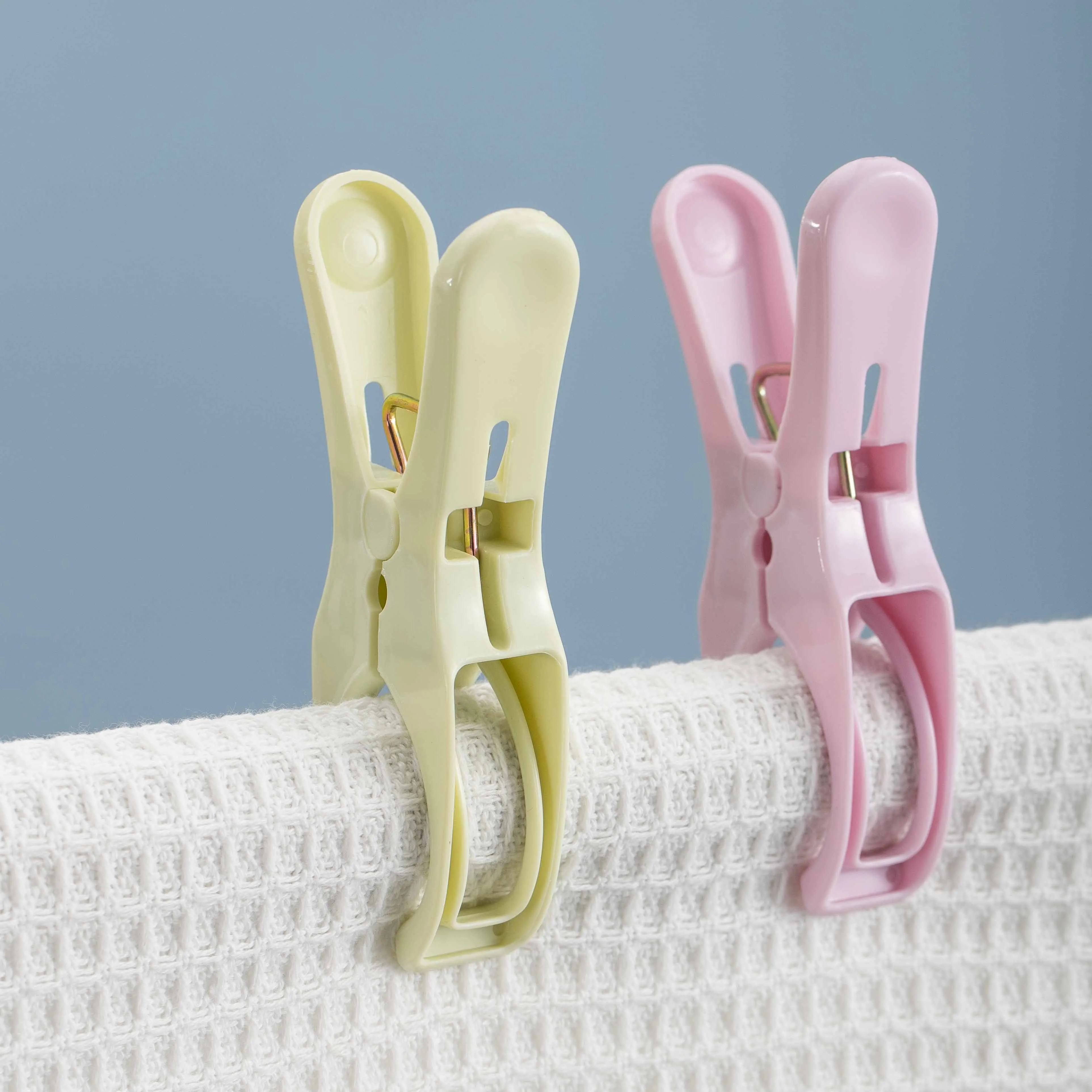 big size spring clothes peg plastic beach towel clips clothes clips