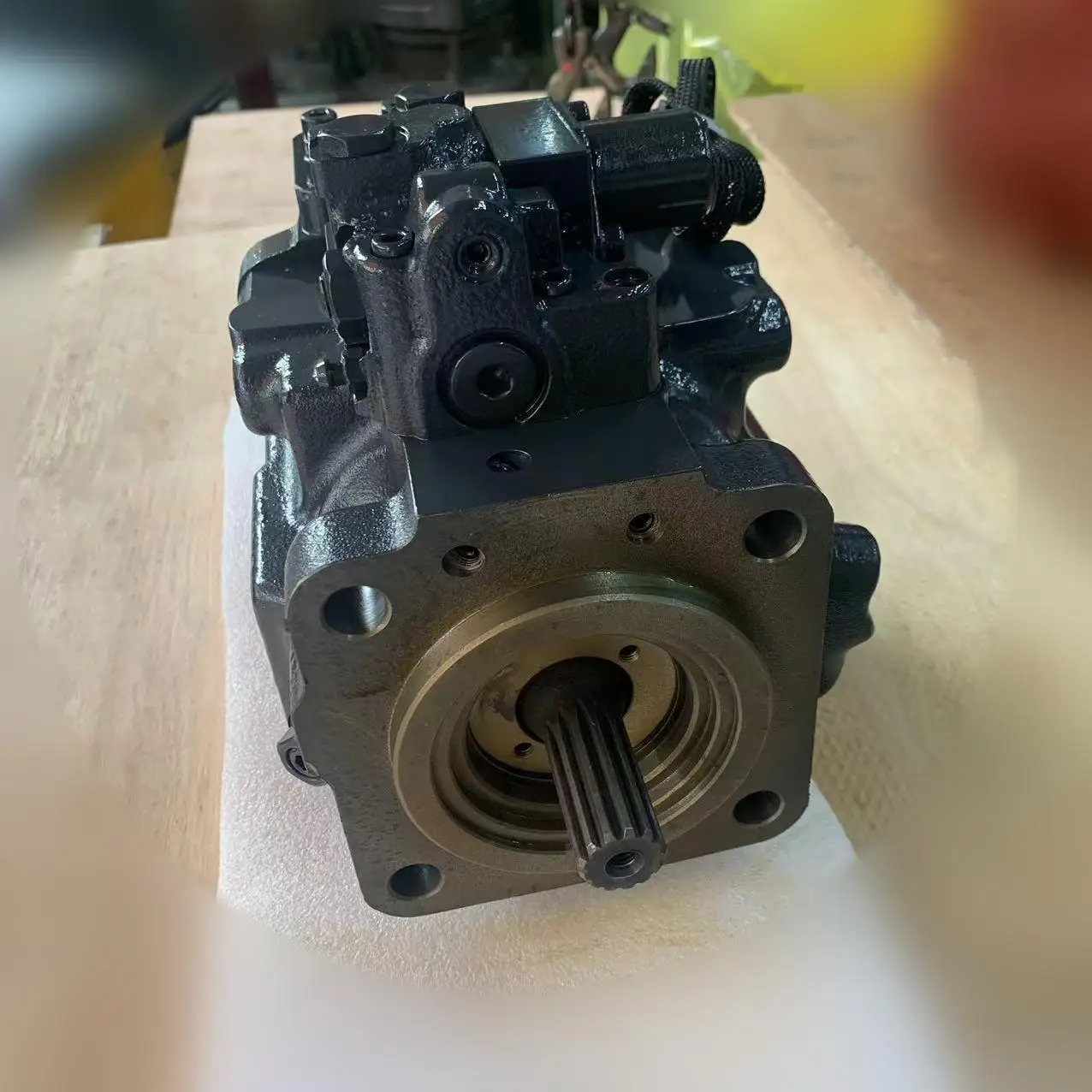 Bulldozer Parts D65 Hydraulic Pump 708-1S-00460 Hydraulic Fan Pump For Komatsu