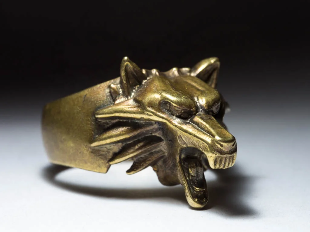 Custom popular engraved animal unique design jewelry bronze antique black old gold plated witcher ring