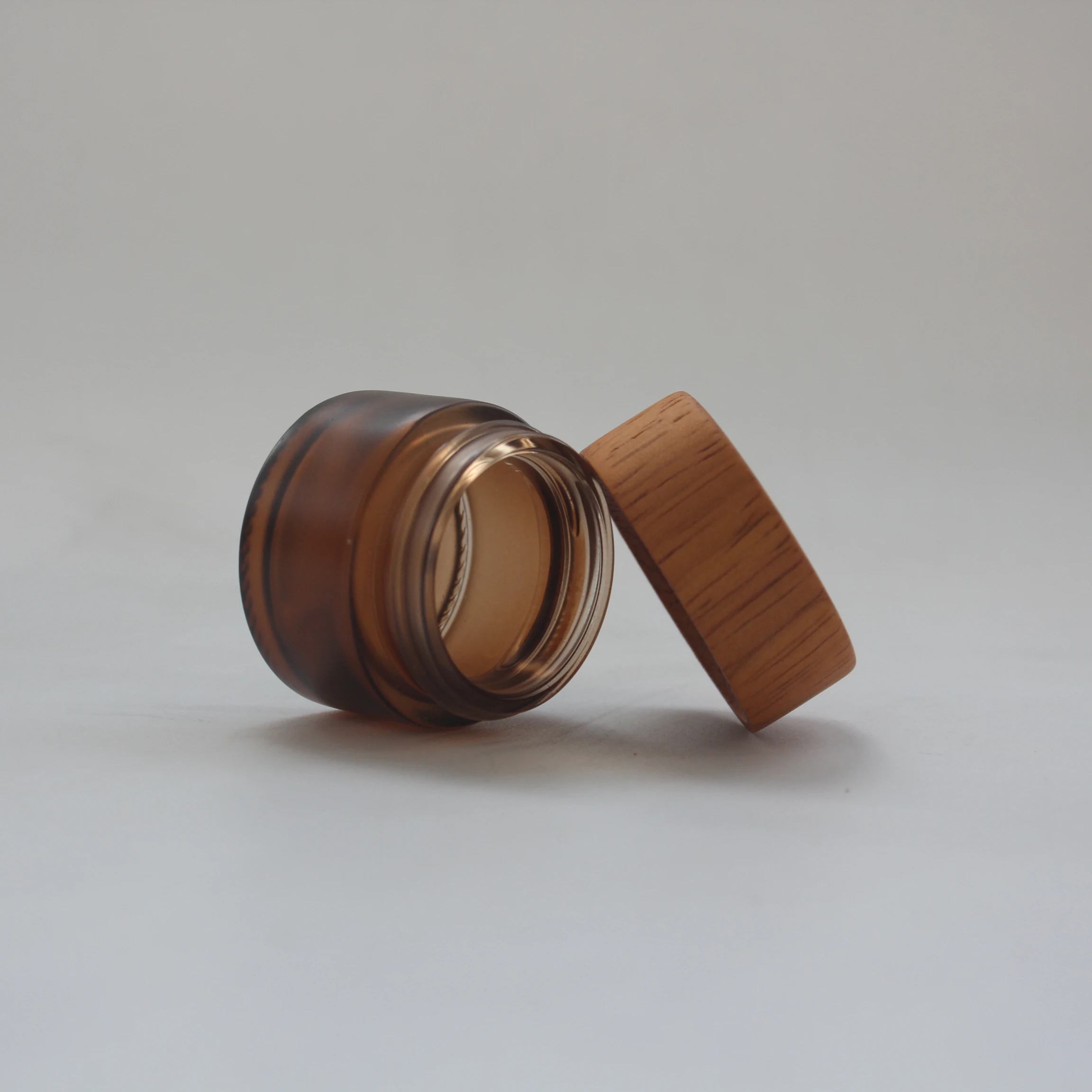 1oz 2oz 4oz frosted amber cosmetic glass skincare jar with wooden bamboo lid face cream jar storage jars with engraved logo