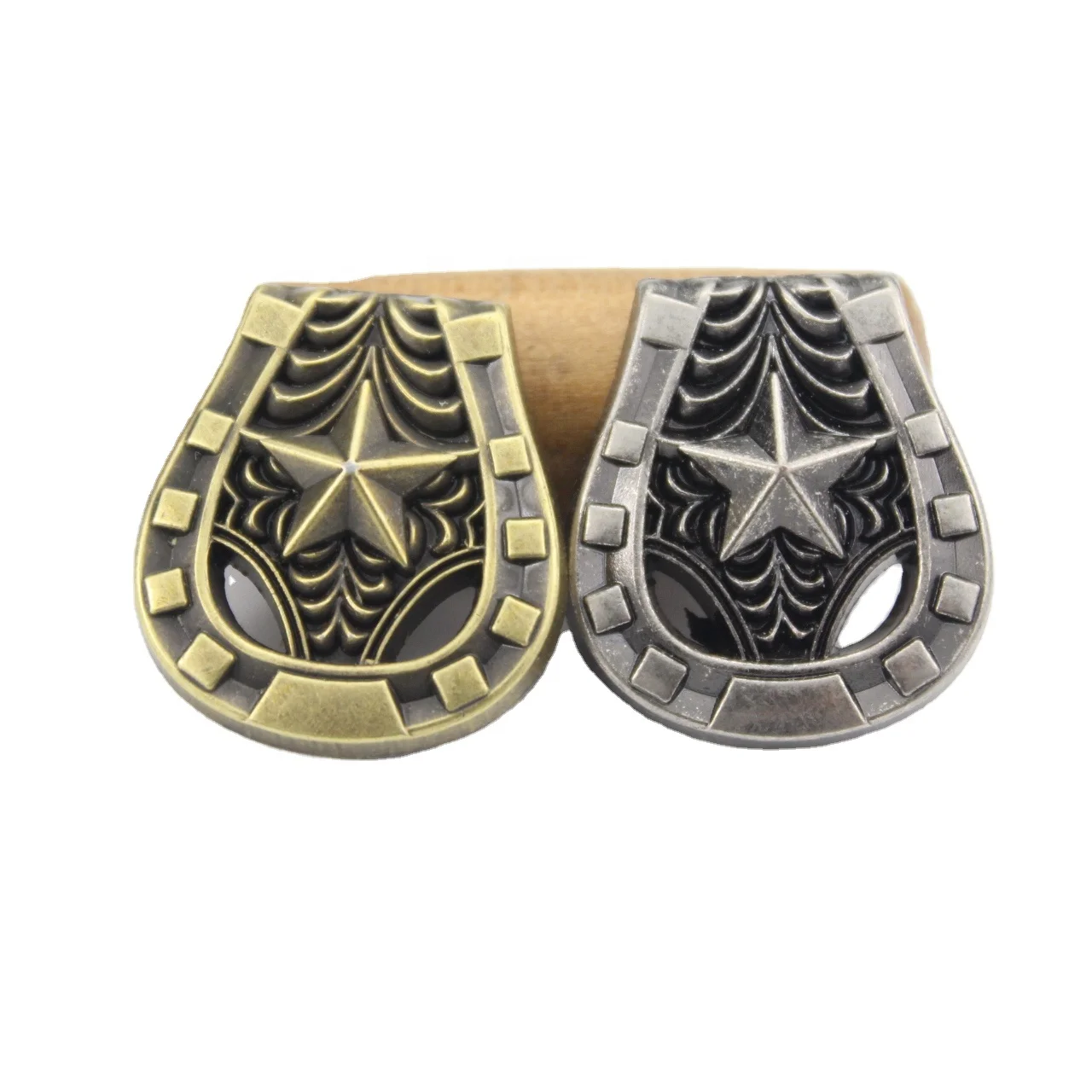 whose metal conchos with screws for leather