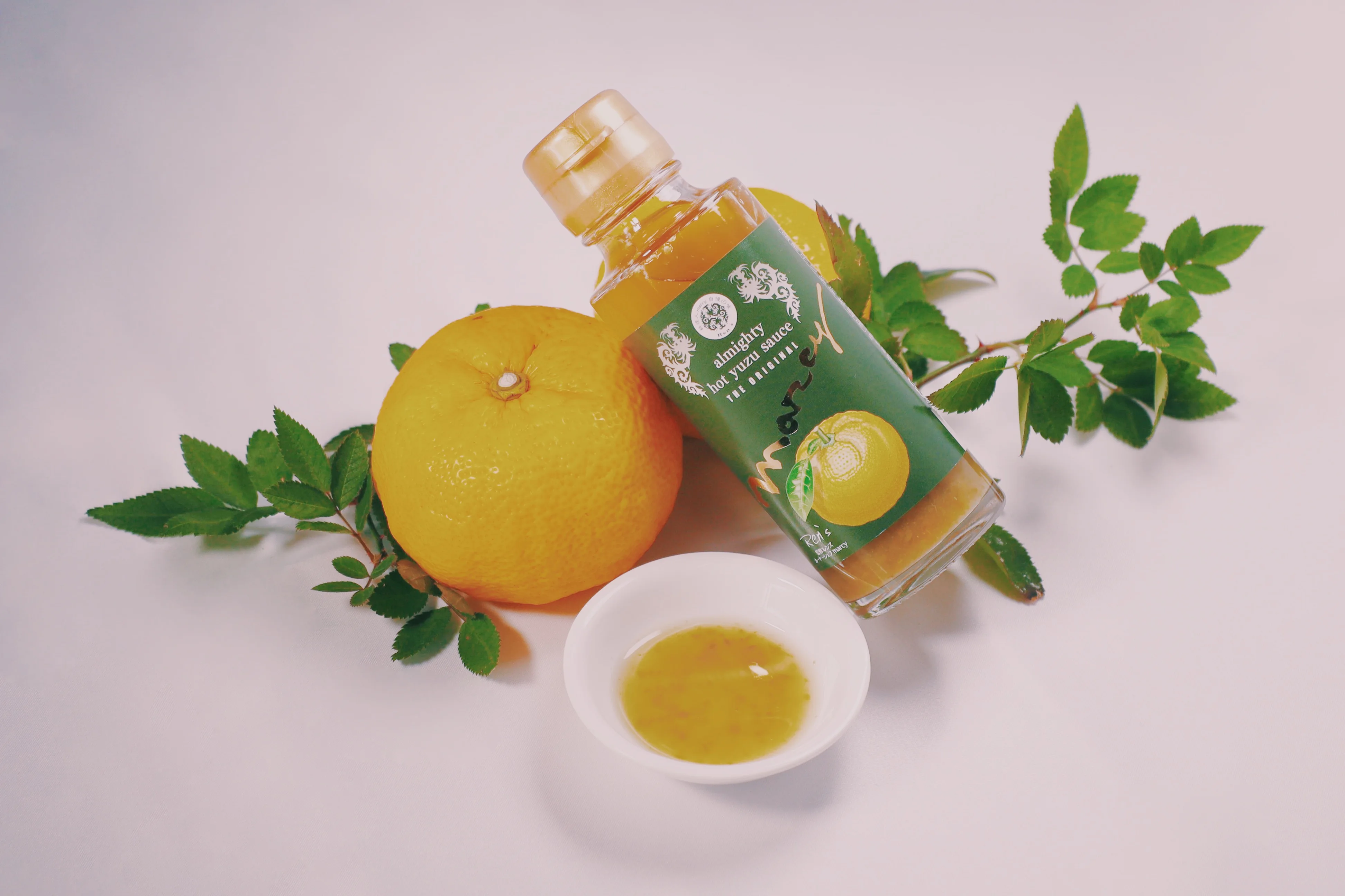 Fried chicken grilled fish pizza pasta pepper private label yellow chili sauce