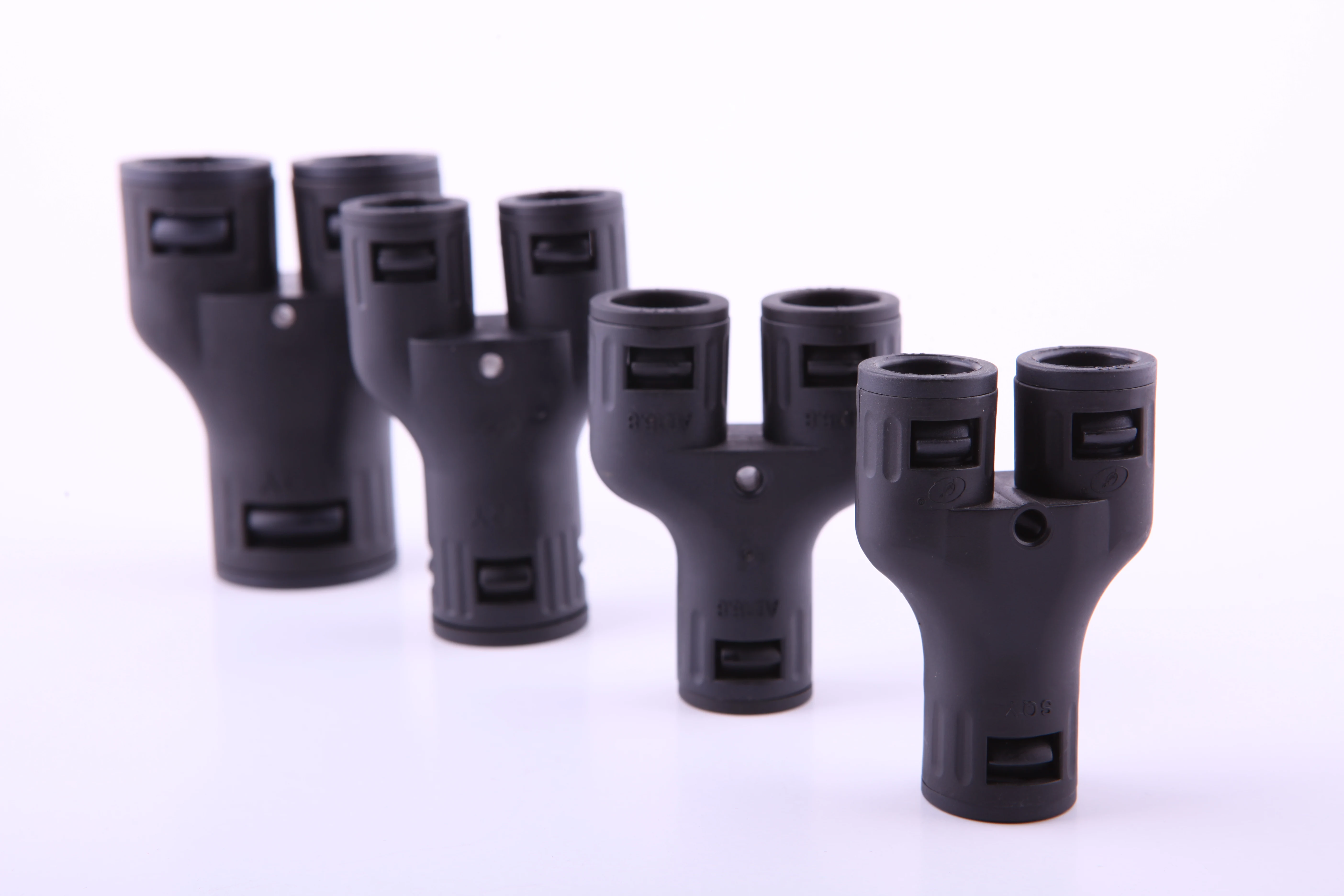 Waterproof 3-Way Y-Shaped Rubber Cable Gland Pa6 Nylon Tube Y Connector For Flexible Conduit