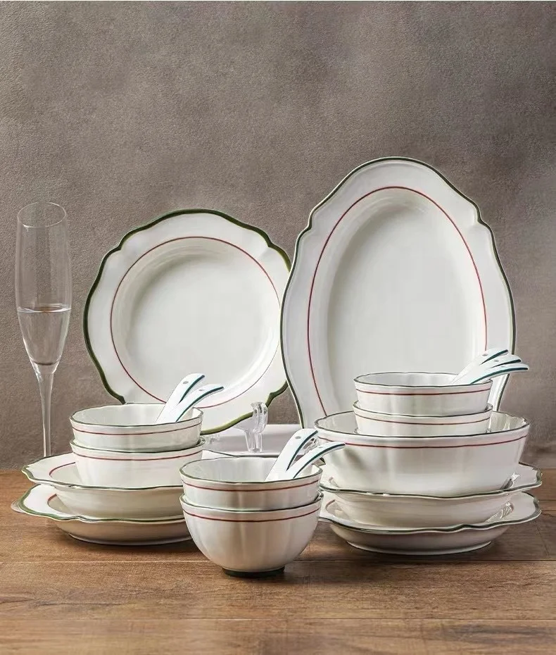 Заводская оптовая продажа керамическая посуда в европейском стиле изысканная фарфоровая на заказ форме цветка