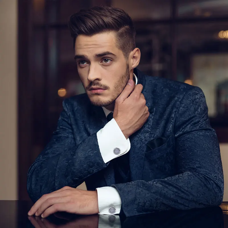 
High Quality Enamel Gold Silver Round Carving Pattern Retro Gold-Color Plated Cufflink 