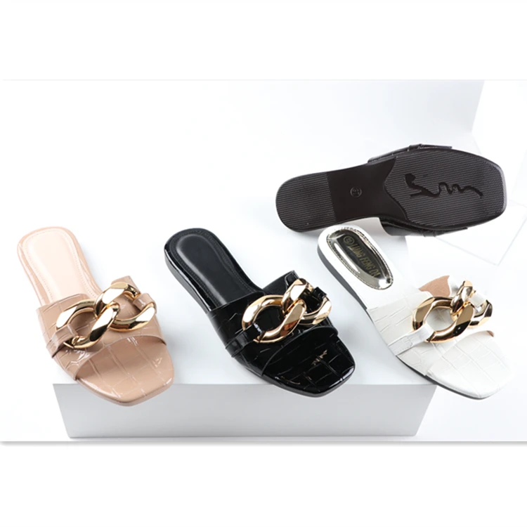 2022 Custom New Summer gold chain Slides Woman Flat PVC Sliders Slippers Sandals Ladies Pvc Flip-flops Slippers For Women