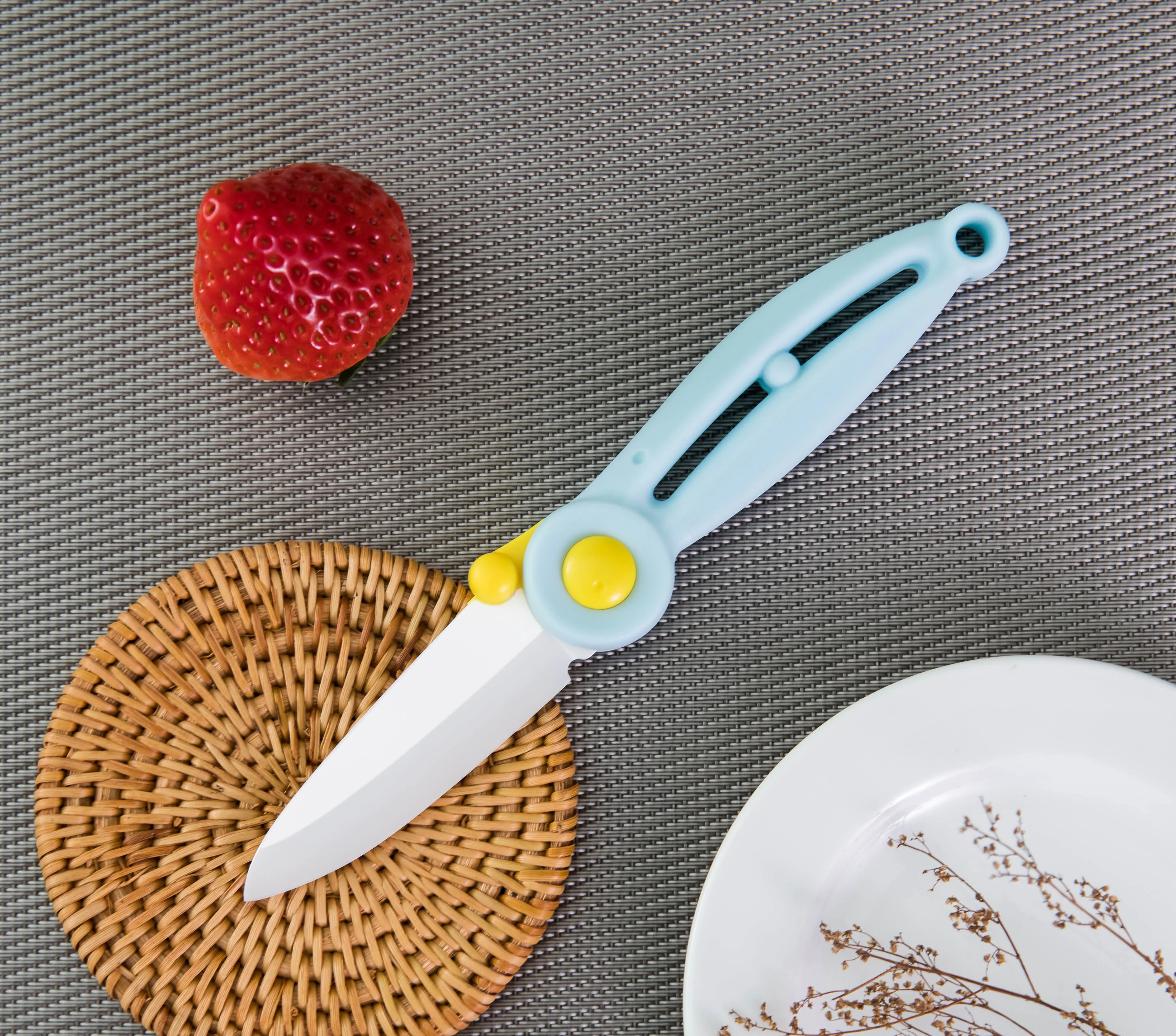 OLLE Bird Shape Mini Cutter Foldable Ceramic Pocket Knife