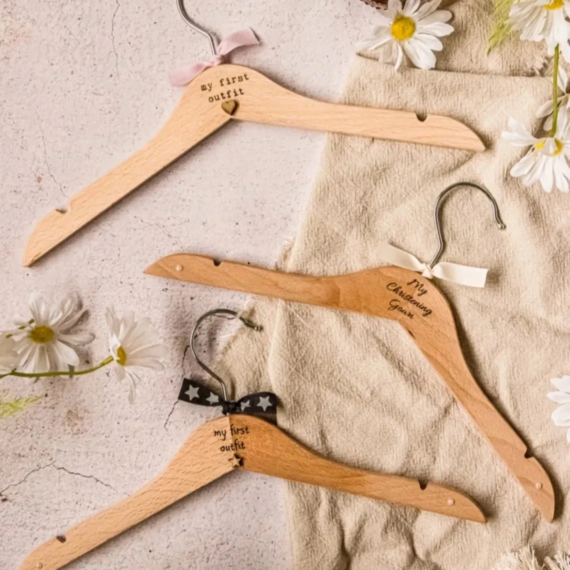 wholesale custom hangers with logo clothing store baby kids cloths coat hangers with clips white wooden hanger for clothes