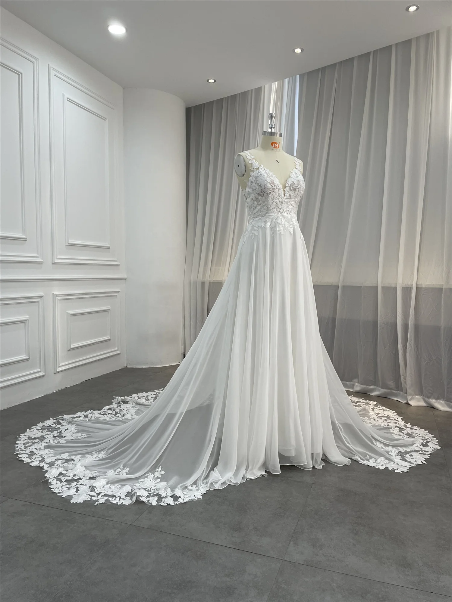 2022 Collection Latest Designer Custom Ready Made Wholesale V-Neck A-line Wedding Dress Bridal Gown