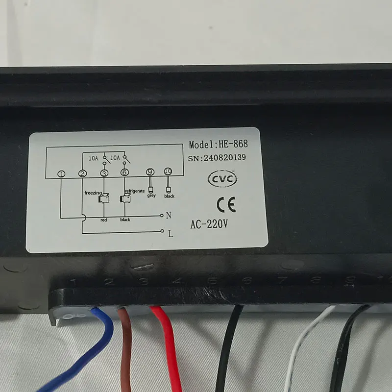 Longhey Dual Digital Temperature Controller Plastic Part For Refrigerators 220VAC 50/60HZ Heating Cooling Switch